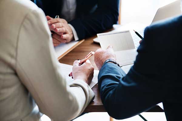 travailler en banque sans diplome