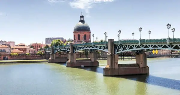 Depositphotos 127218842 Stock Photo Saint Pierre Bridge In Toulouse
