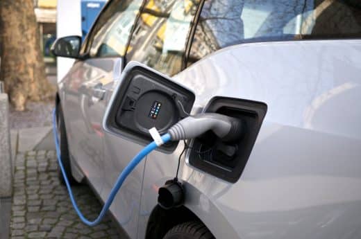 Voiture électrique En Chargement