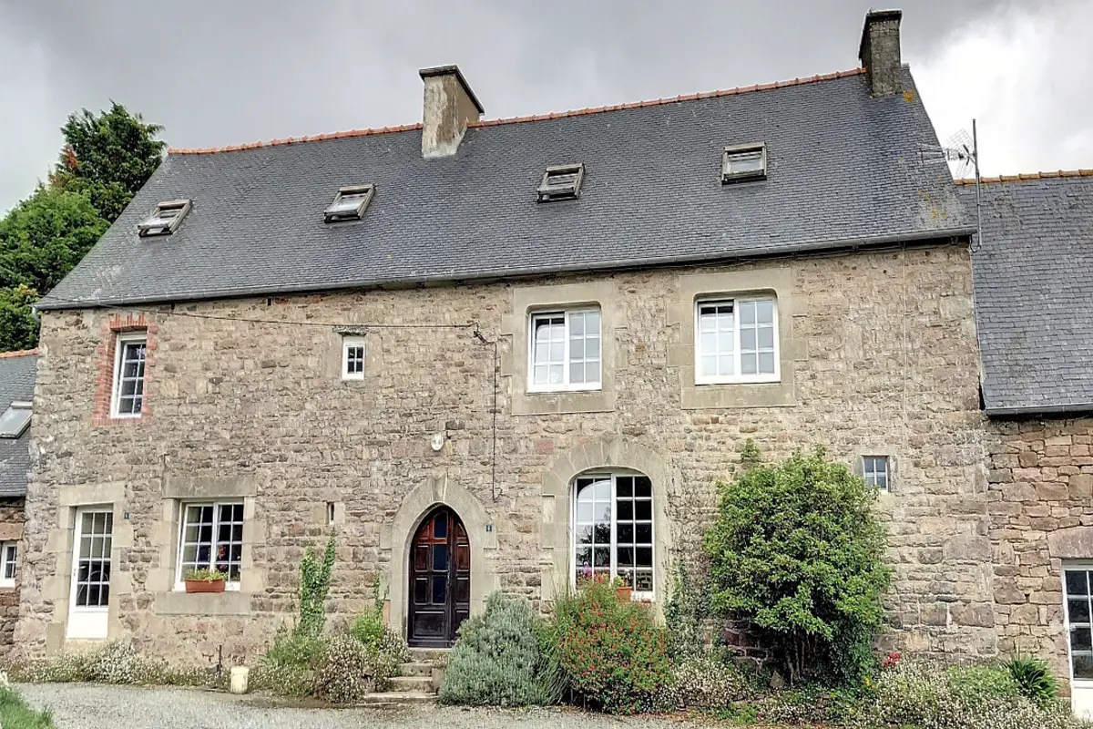 Rénover une vieille maison avec charme : Conseils et idées créatives