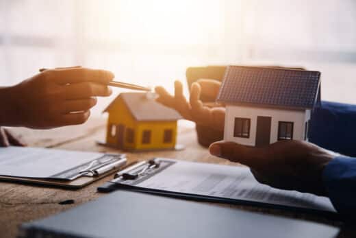 Real Estate Broker Agent Presenting And Consult To Customer To D