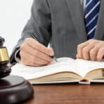Les enjeux du droit des étrangers en Seine-et-Marne : accompagnement localisé d’un avocat expert