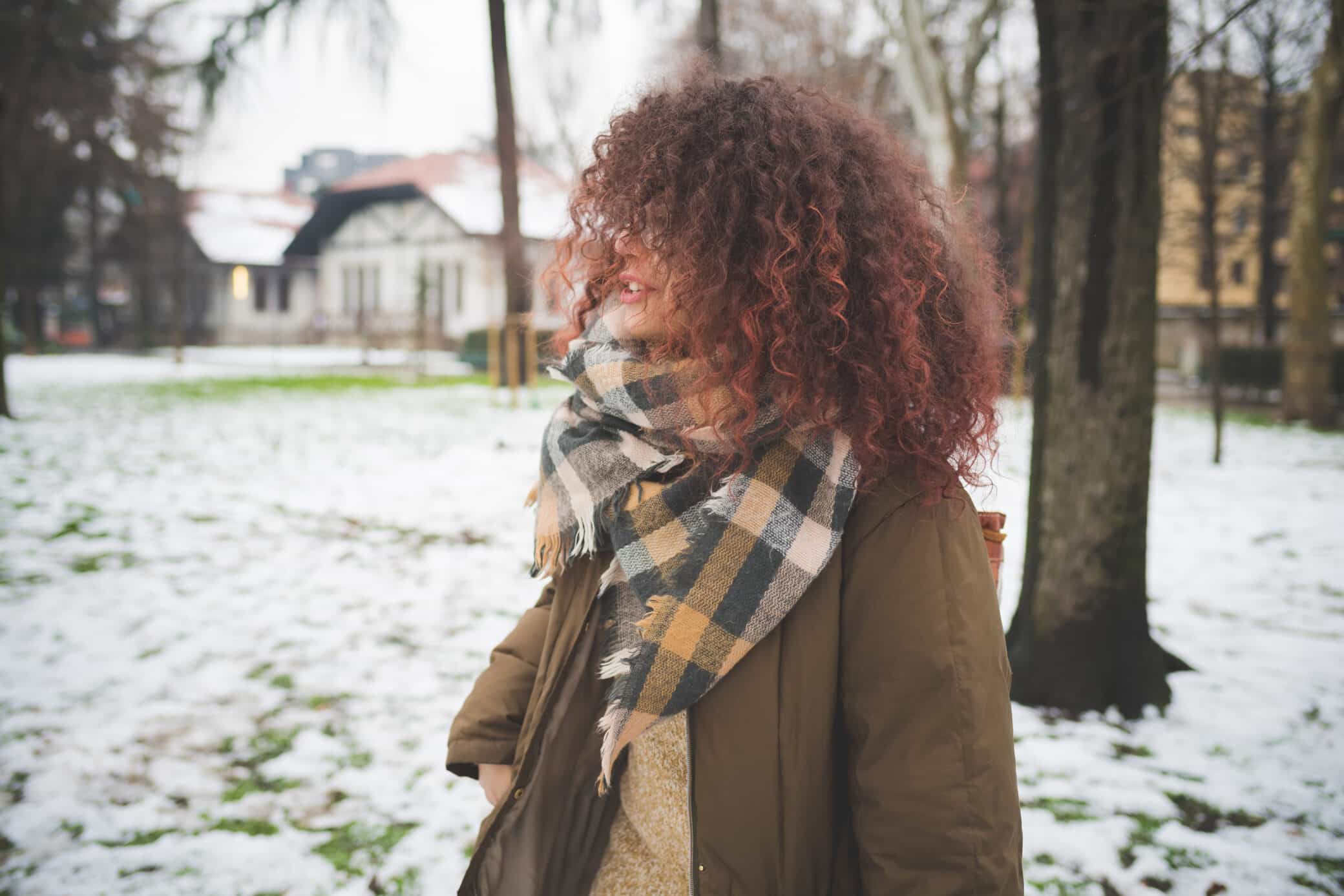 Cheveux bouclés